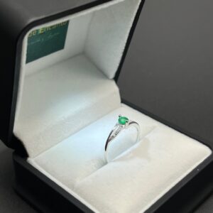 Anillo Brisa Esmeralda Imperial