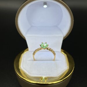 anillo con esmeralda oro18k