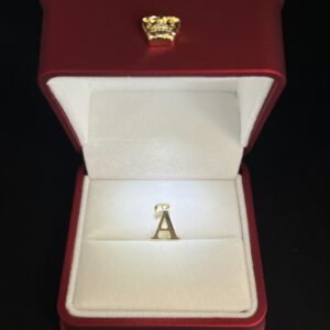 dije letra A oro 18k